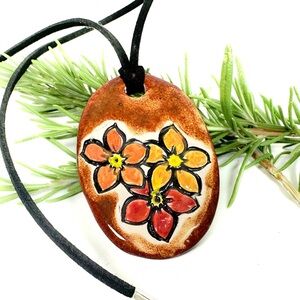 Surly-Ramics Blossoms Ceramic Pendant Necklace with Faux Suede Cord NIB
